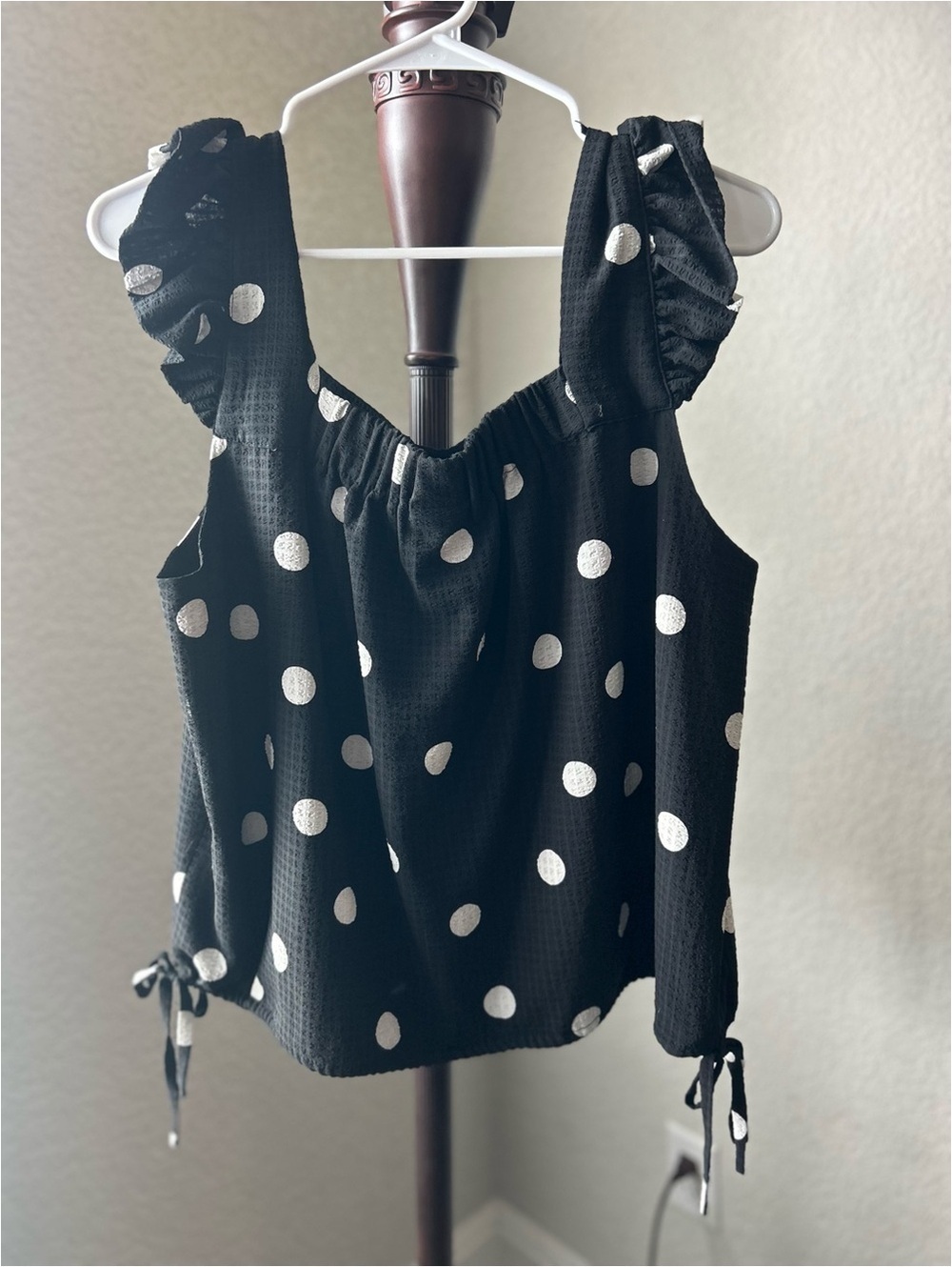 Scoop Women's Black Polka Dot Sleeveless Tank Top XL